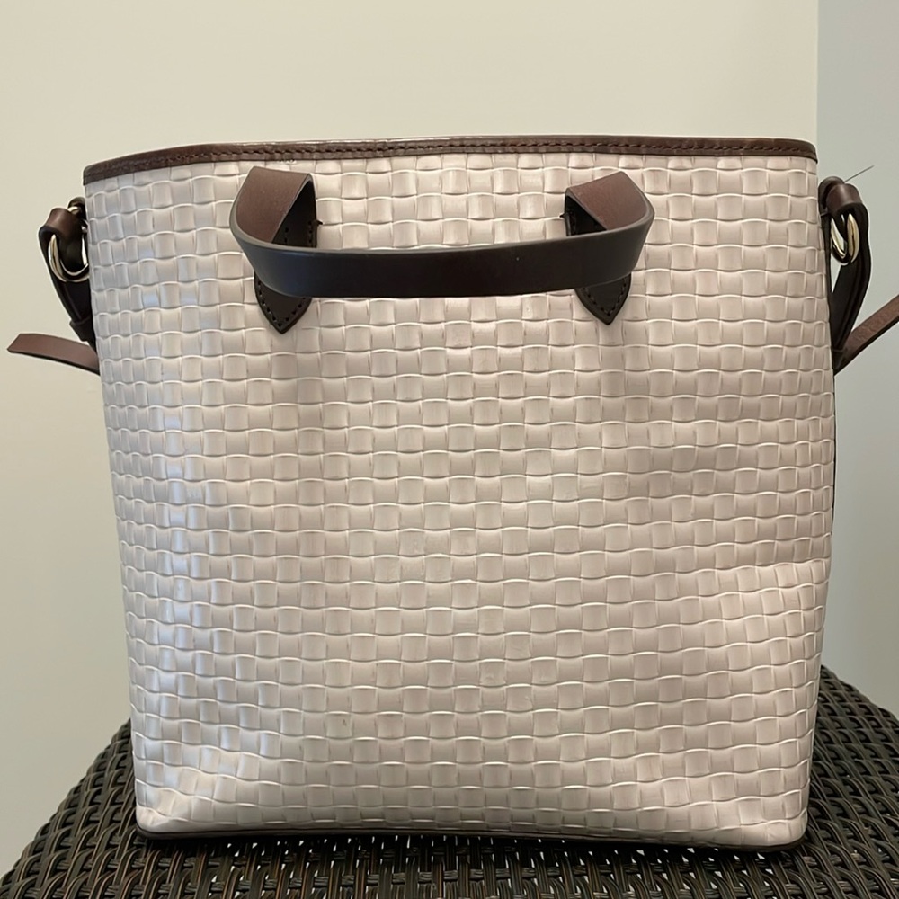 Dooney & Bourke large tote with wristlet - Picture 2 of 6